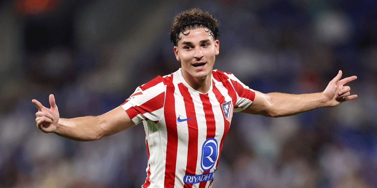 Barcelona-Memantau-Ketat-Julian-Alvarez,-Jadi-Target-Transfer-Utama!